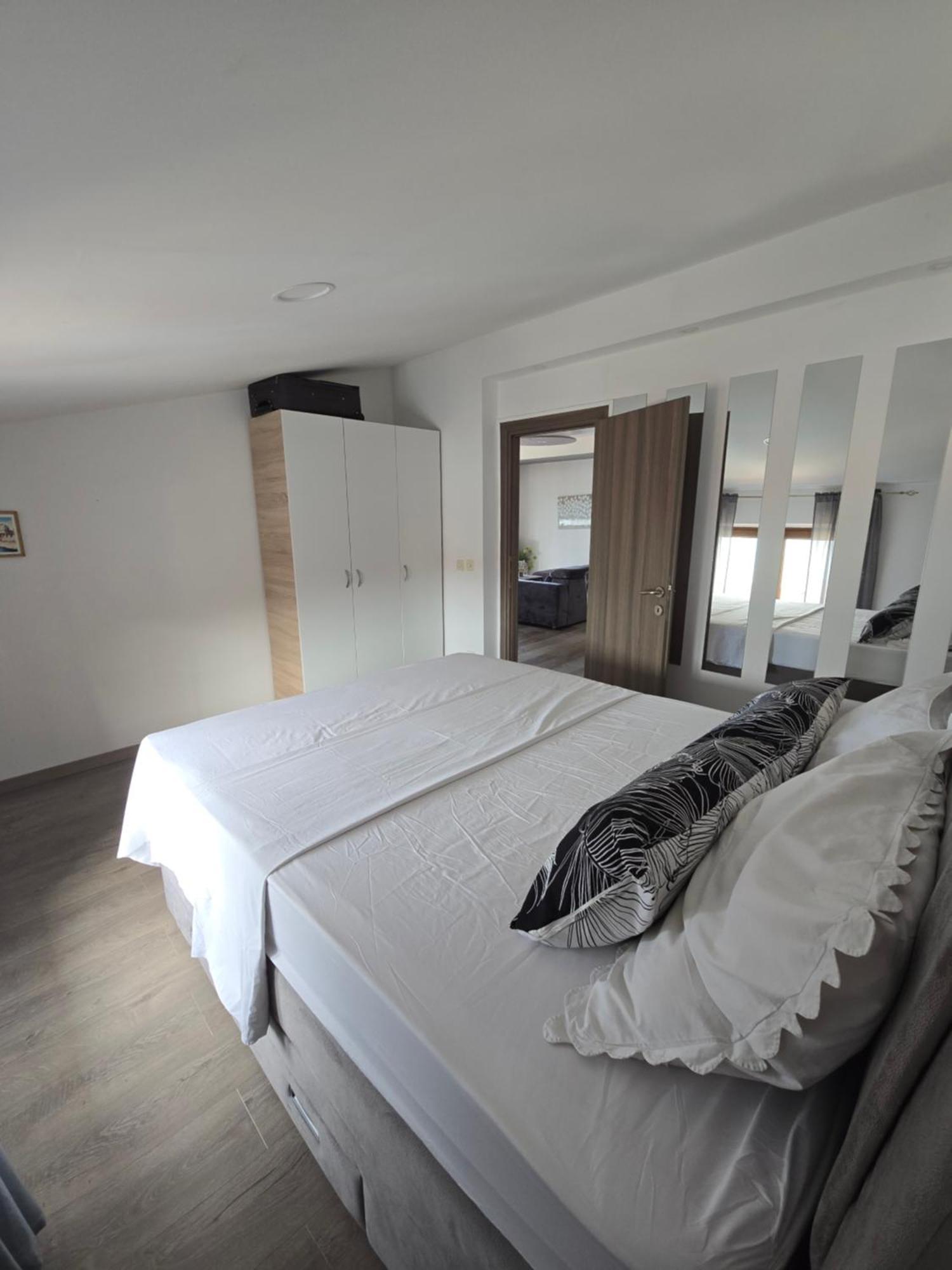 Apartments Bagaric Trogir Ngoại thất bức ảnh